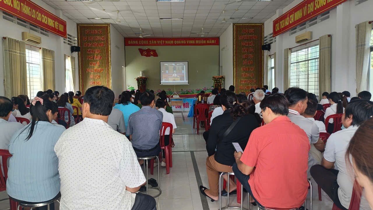 Hội nghị sinh hoạt chính trị, tư tưởng về giáo dục cần, kiệm, liêm, chính, chí công vô tư